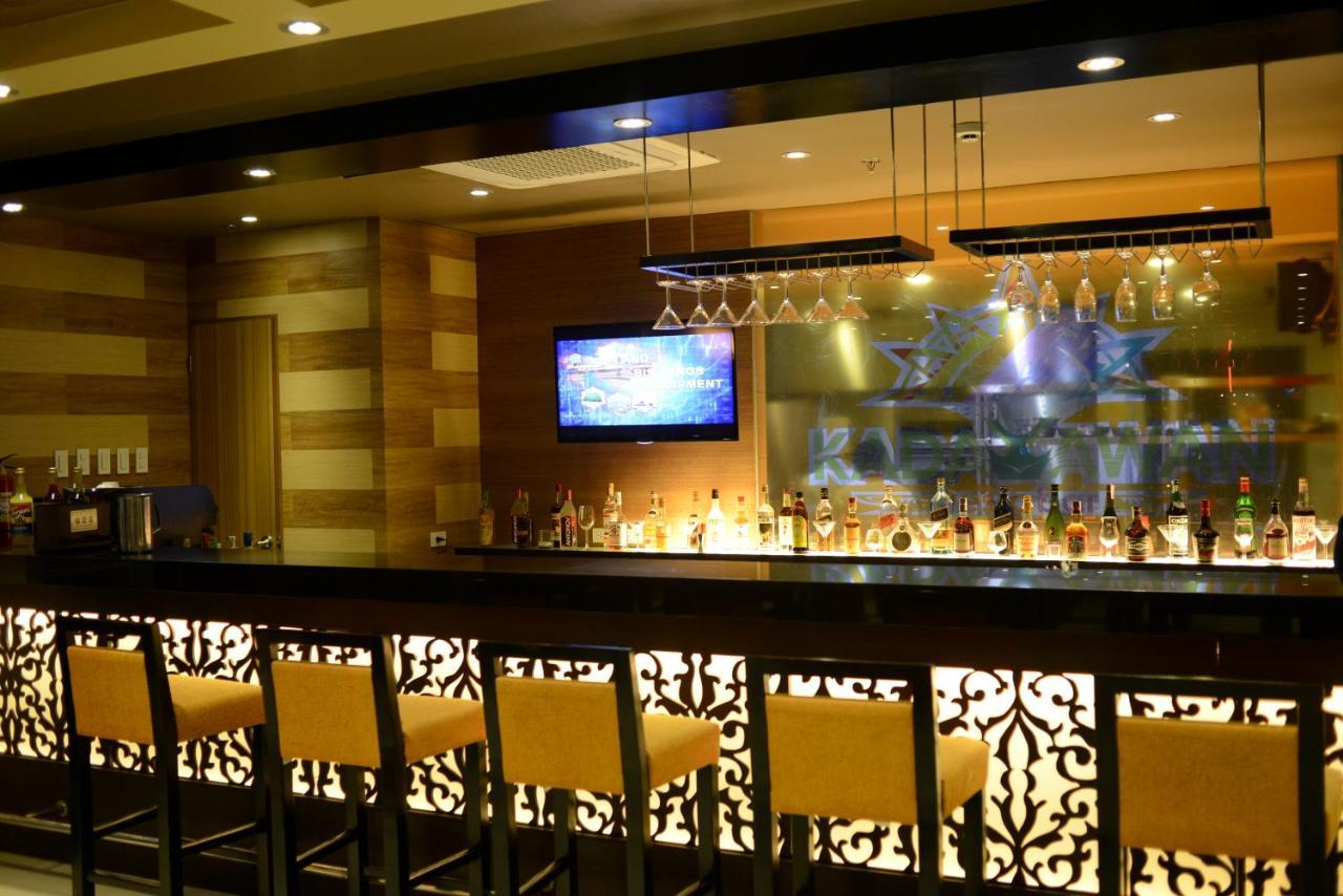 Grand Regal Hotel Davao Exterior photo